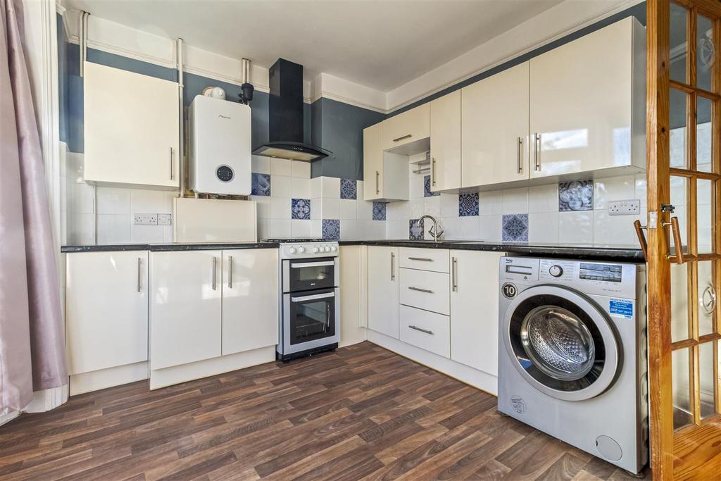 2, 42 Alexandra Road-014.JPG