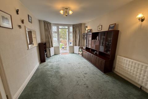 4 bedroom semi-detached house for sale, Regal Way, Harrow, HA3