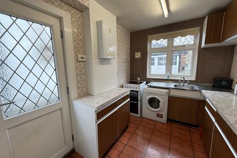 4 bedroom semi-detached house for sale, Regal Way, Harrow, HA3