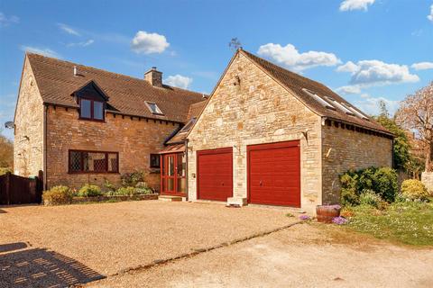undefined, East Side, North Littleton, Evesham