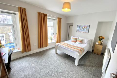 5 bedroom terraced house to rent, Rhondda Street, Swansea, SA1