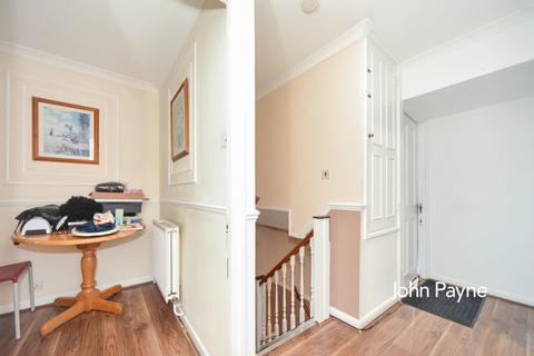 4 bedroom terraced house to rent, Seacourt Road London SE2