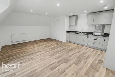 2 bedroom apartment to rent, Cheshunt Apartments - Harold Hill - RM3