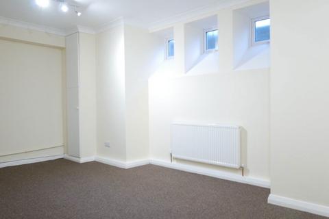 undefined, Flat 3, Dykes House, Hessle, HU13 0HA