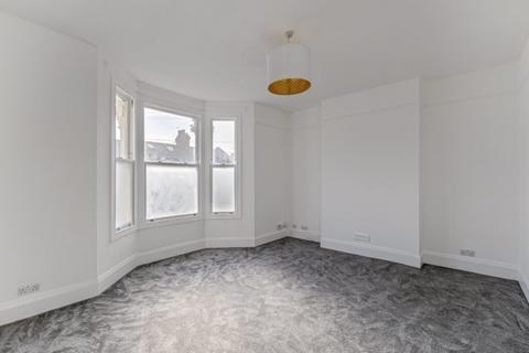 2 bedroom flat to rent, Buller Road, NW10 5BT