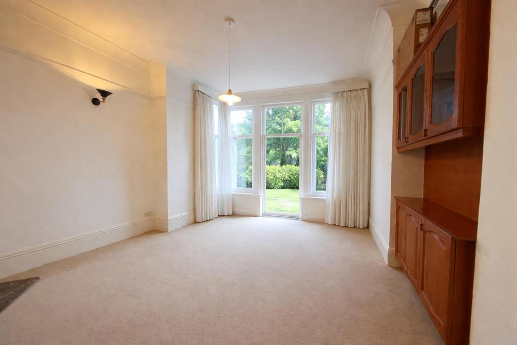 Living Room.jpg