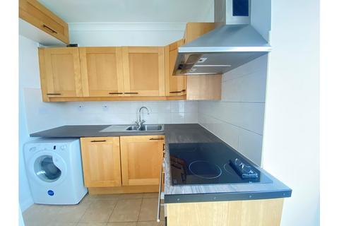 1 bedroom flat to rent, Hammersmith Road, Hammersmith W6