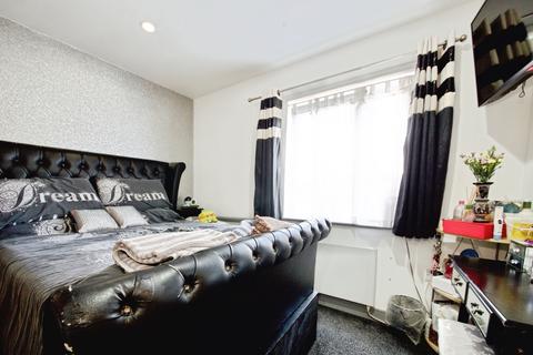 undefined, Riverside Close, Romford, RM1