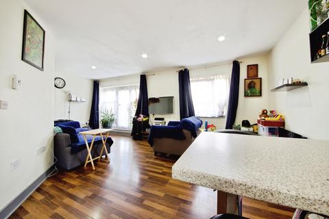 undefined, Riverside Close, Romford, RM1