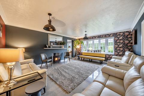 undefined, Thames Avenue, Swindon, Wiltshire