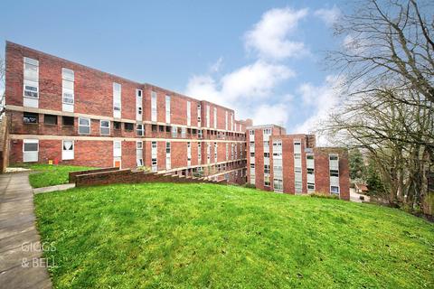 Downs Road, Luton, Bedfordshire, LU1