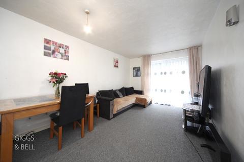 undefined, Downs Road, Luton, Bedfordshire, LU1