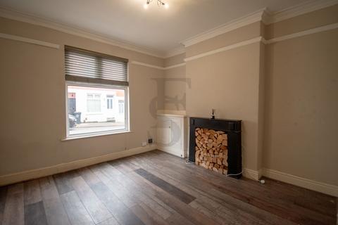 3 bedroom end of terrace house for sale, Vaughan Street, Leicester