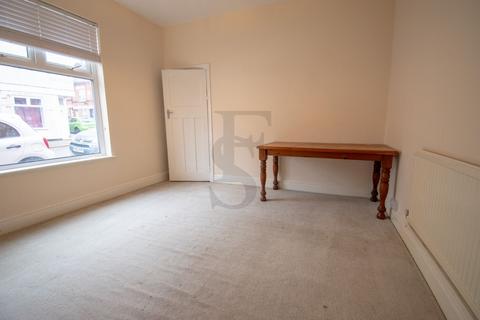 3 bedroom end of terrace house for sale, Vaughan Street, Leicester
