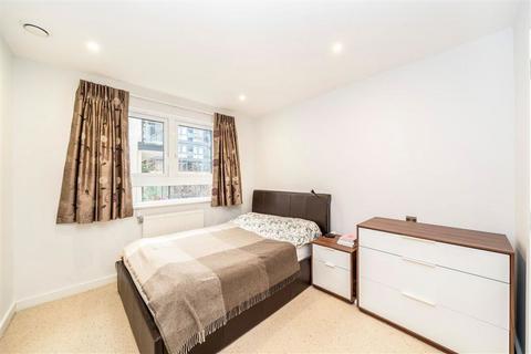 2 bedroom flat to rent, Wharf Street, London SE8