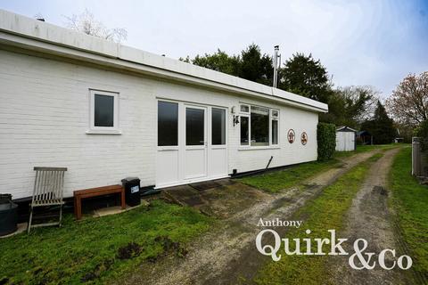 1 bedroom chalet to rent, Hall Road, Rochford, SS4