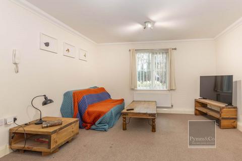 2 bedroom apartment to rent, Cedar Court, Norwich NR9