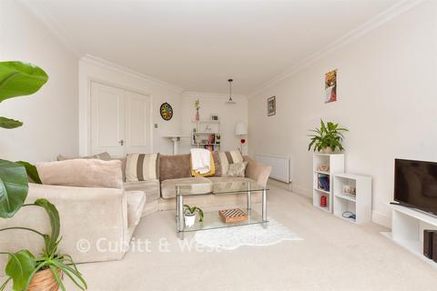 3 bedroom flat for sale, Lansdowne Road, Purley, Surrey