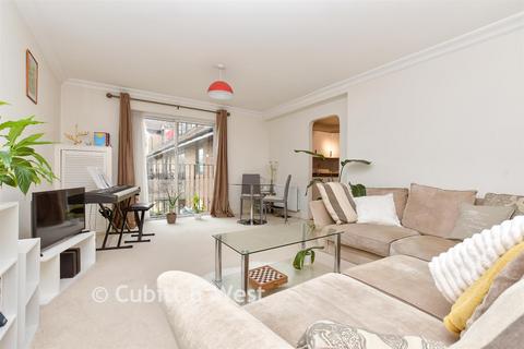 3 bedroom flat for sale, Lansdowne Road, Purley, Surrey