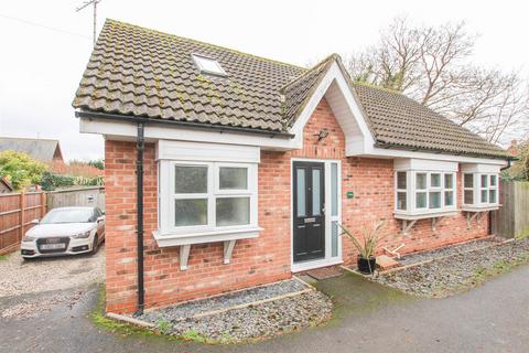3 bedroom detached house to rent, Thaxted Road, Saffron Walden CB11