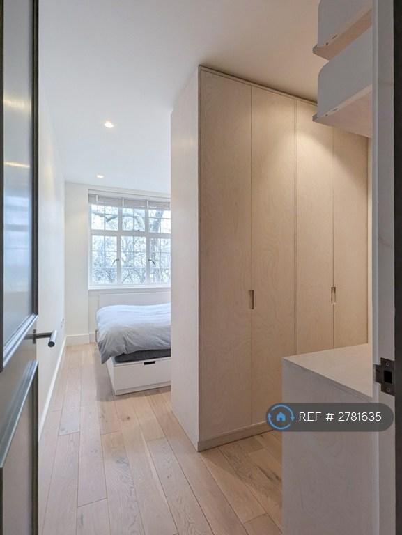 Bedroom 1 Walk-In Closet