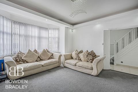 4 bedroom terraced house for sale, Studley Drive, Redbridge, IG4