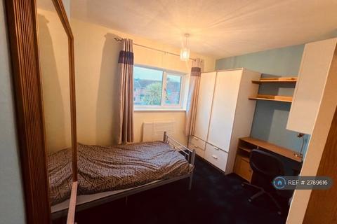 1 bedroom in a house share to rent, Cotswold Road, Worthing, BN13