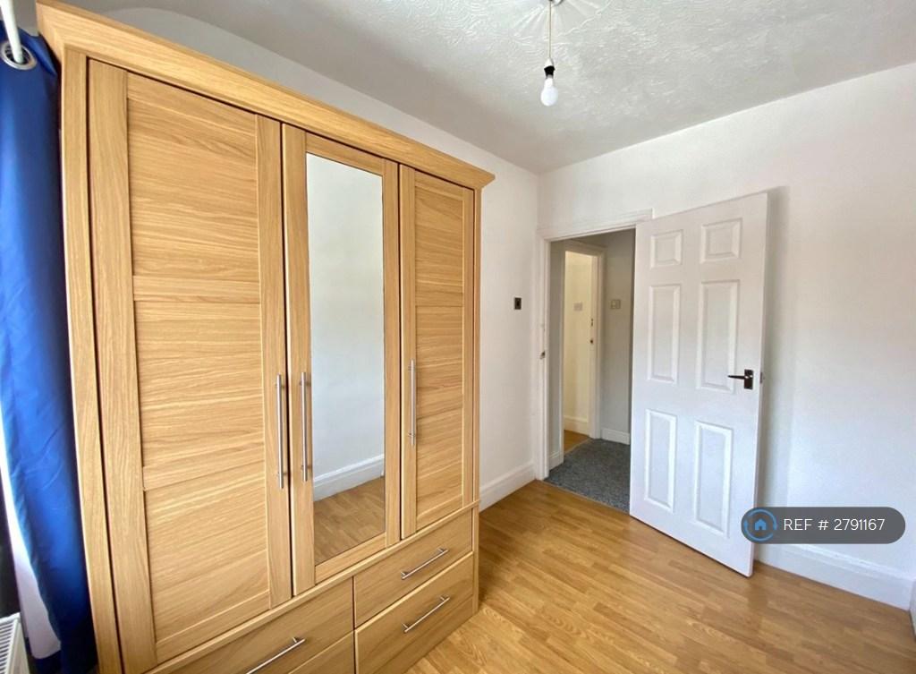 Bedroom 2 / Office