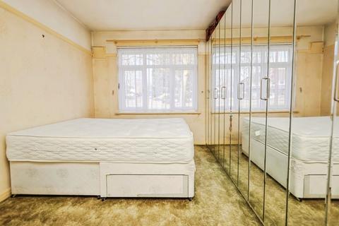 3 bedroom semi-detached house for sale, Kingstanding Road, Birmingham, West Midlands, B44