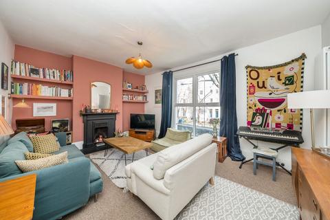 3 bedroom flat for sale, Denmark Hill, London SE5