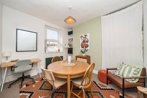3 bedroom flat for sale, Denmark Hill, London SE5
