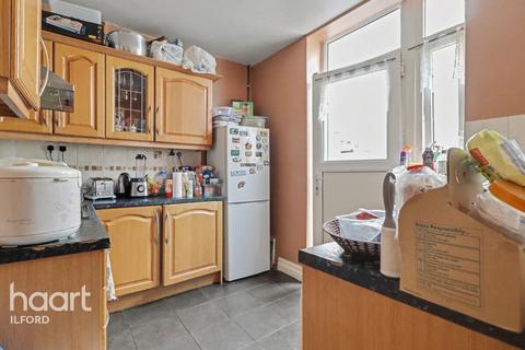 3 bedroom terraced house for sale, Windsor Road, Dagenham