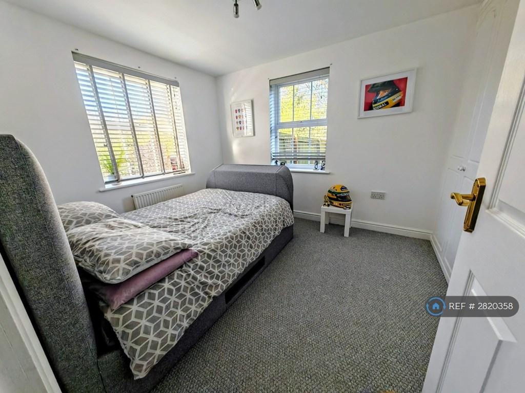 Bedroom 2 En-Suite
