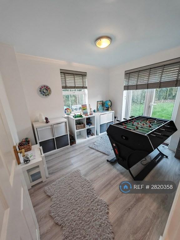 Bedroom 4 / Living Room 2