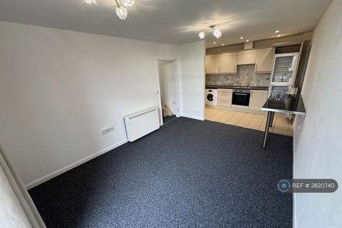 2 bedroom flat to rent, Lyme Place, Dukinfield, SK16