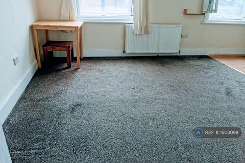 1 bedroom flat to rent, Romford Road, London, E12