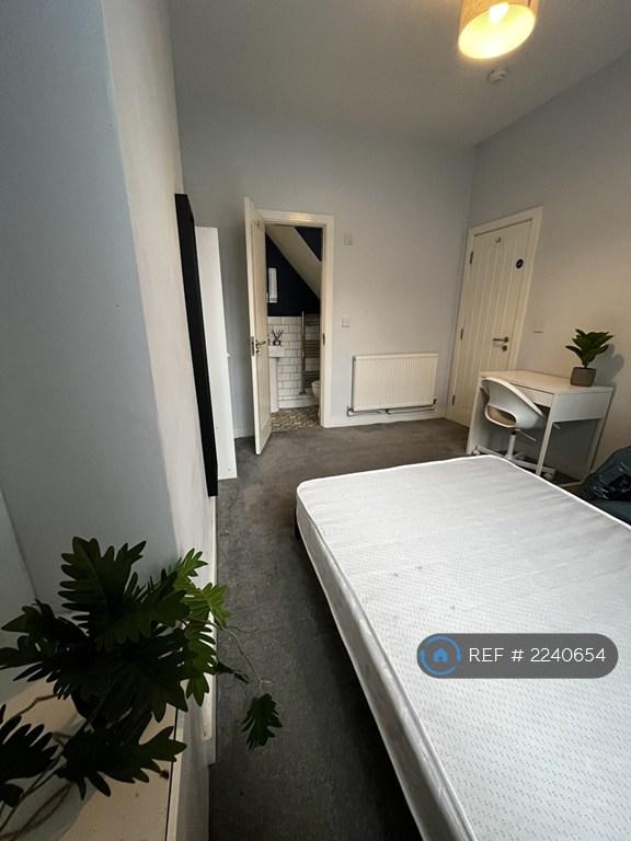 Double En-Suite Bedroom
