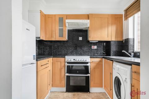 1 bedroom flat to rent, Medesenge Way, Palmers Green, N13