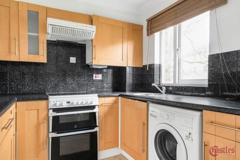 1 bedroom flat to rent, Medesenge Way, Palmers Green, N13