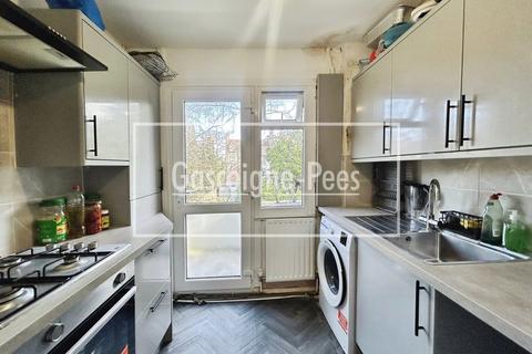 undefined, Florida Court, Reading, RG1