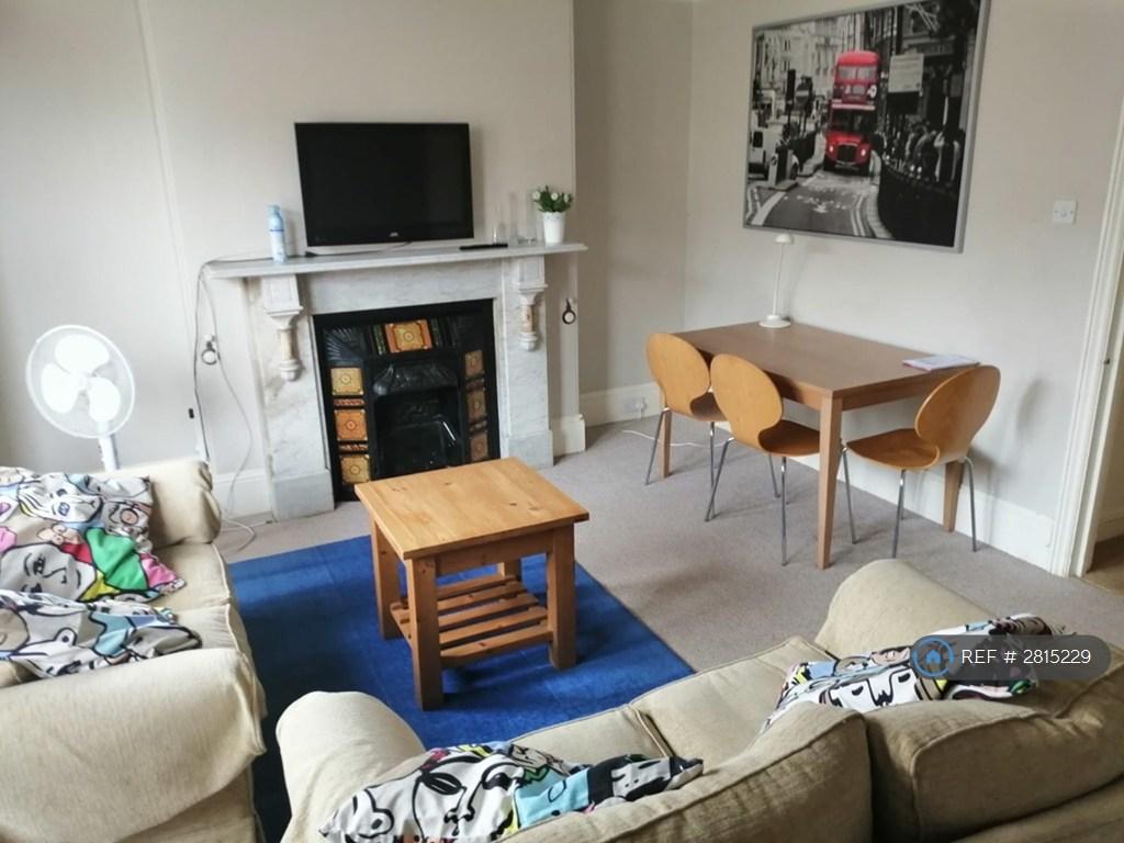 Lounge 1