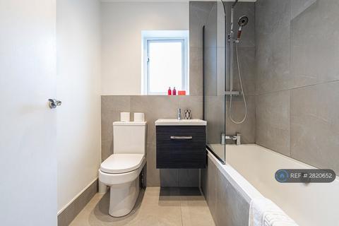 2 bedroom flat to rent, London, London, N4