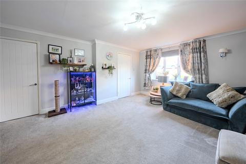 3 bedroom semi-detached house for sale, Dale Park Gardens, Leeds, West Yorkshire