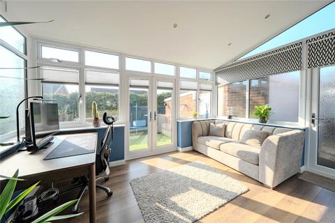 3 bedroom semi-detached house for sale, Dale Park Gardens, Leeds, West Yorkshire