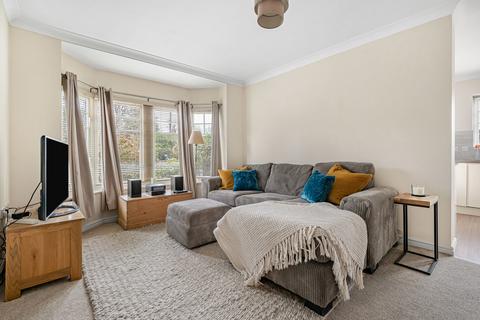 1 bedroom apartment for sale, Heathlands Close, Sunbury-on-Thames, Surrey, TW16