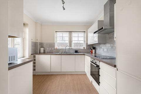 1 bedroom apartment for sale, Heathlands Close, Sunbury-on-Thames, Surrey, TW16