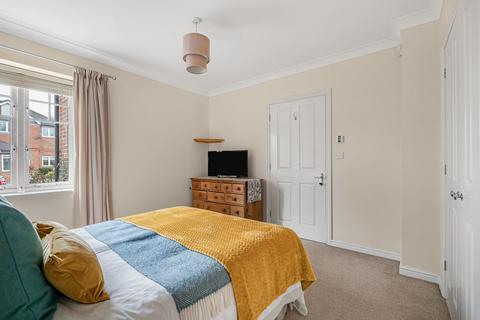 1 bedroom apartment for sale, Heathlands Close, Sunbury-on-Thames, Surrey, TW16