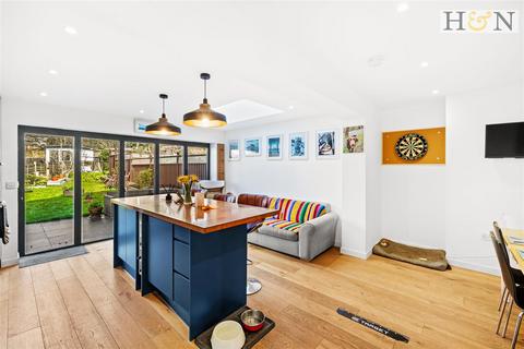 3 bedroom house for sale, Ashlings Way, Hove BN3