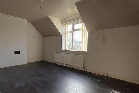 3 bedroom semi-detached house for sale, Pendeford Avenue, Claregate