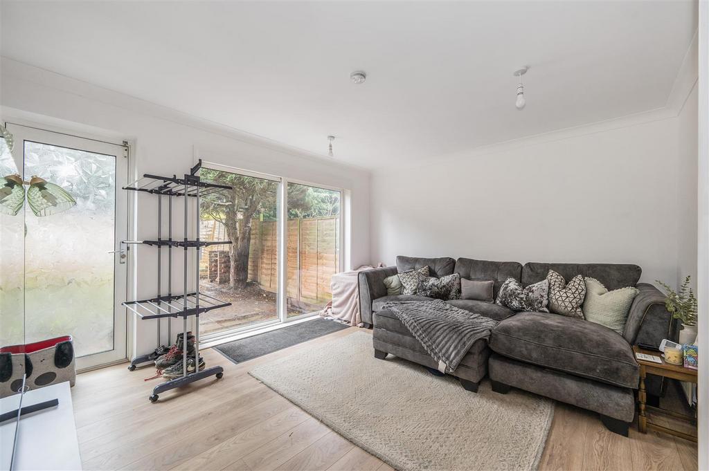 Sitting/Dining Room